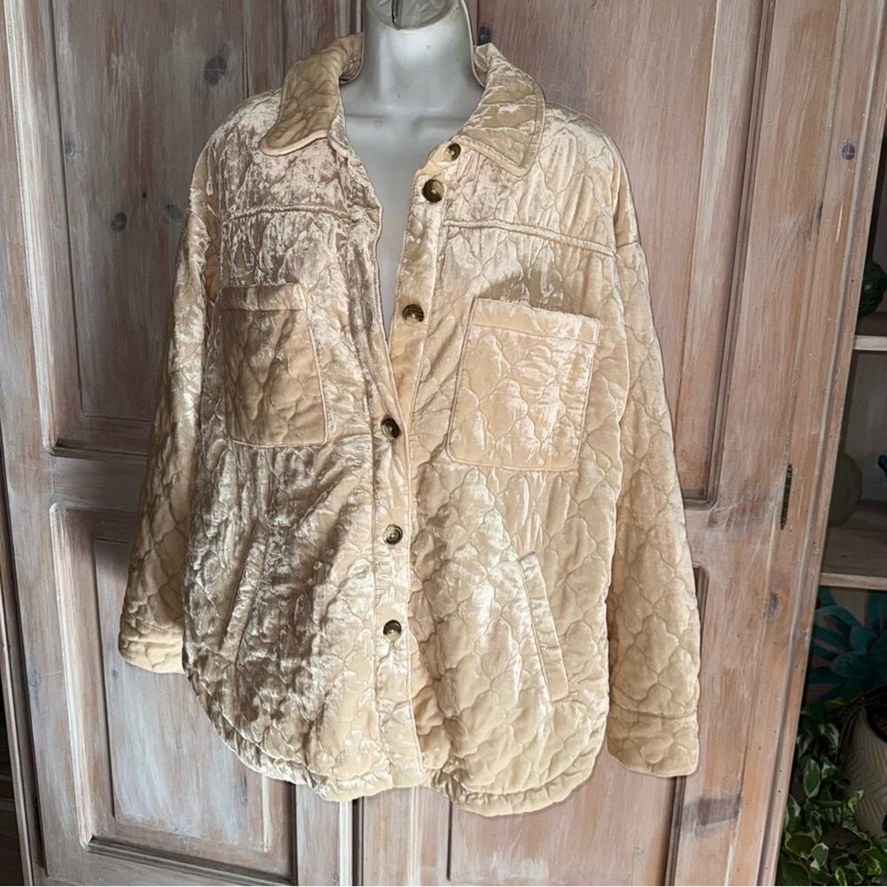 Anthropologie Quilted Velvet Button Up Shirt Jacket NEW Women’s Medium - Picture 3 of 12